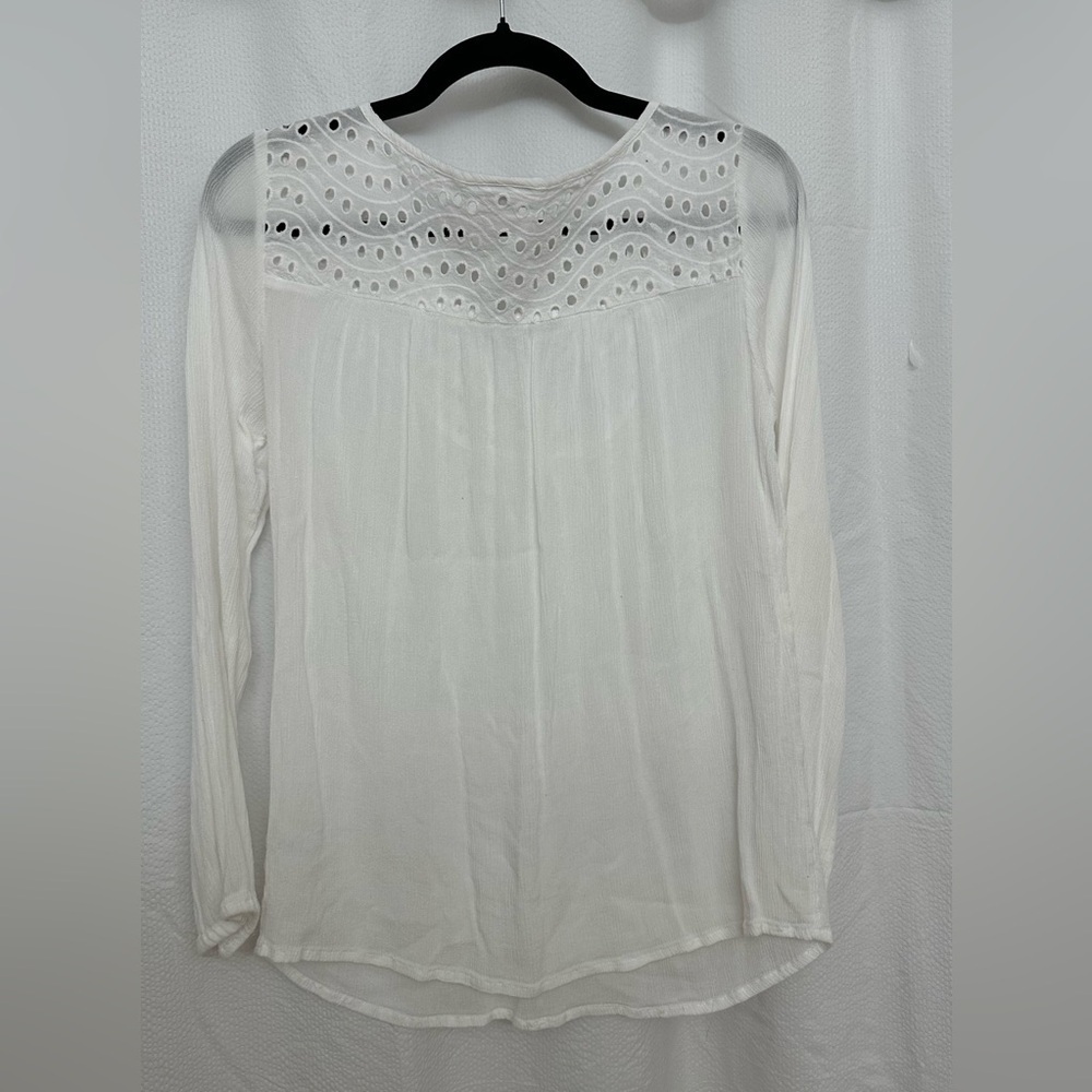 Women’s size 8 long sleeved boho top with gathers long sleeves white - Picture 2 of 8